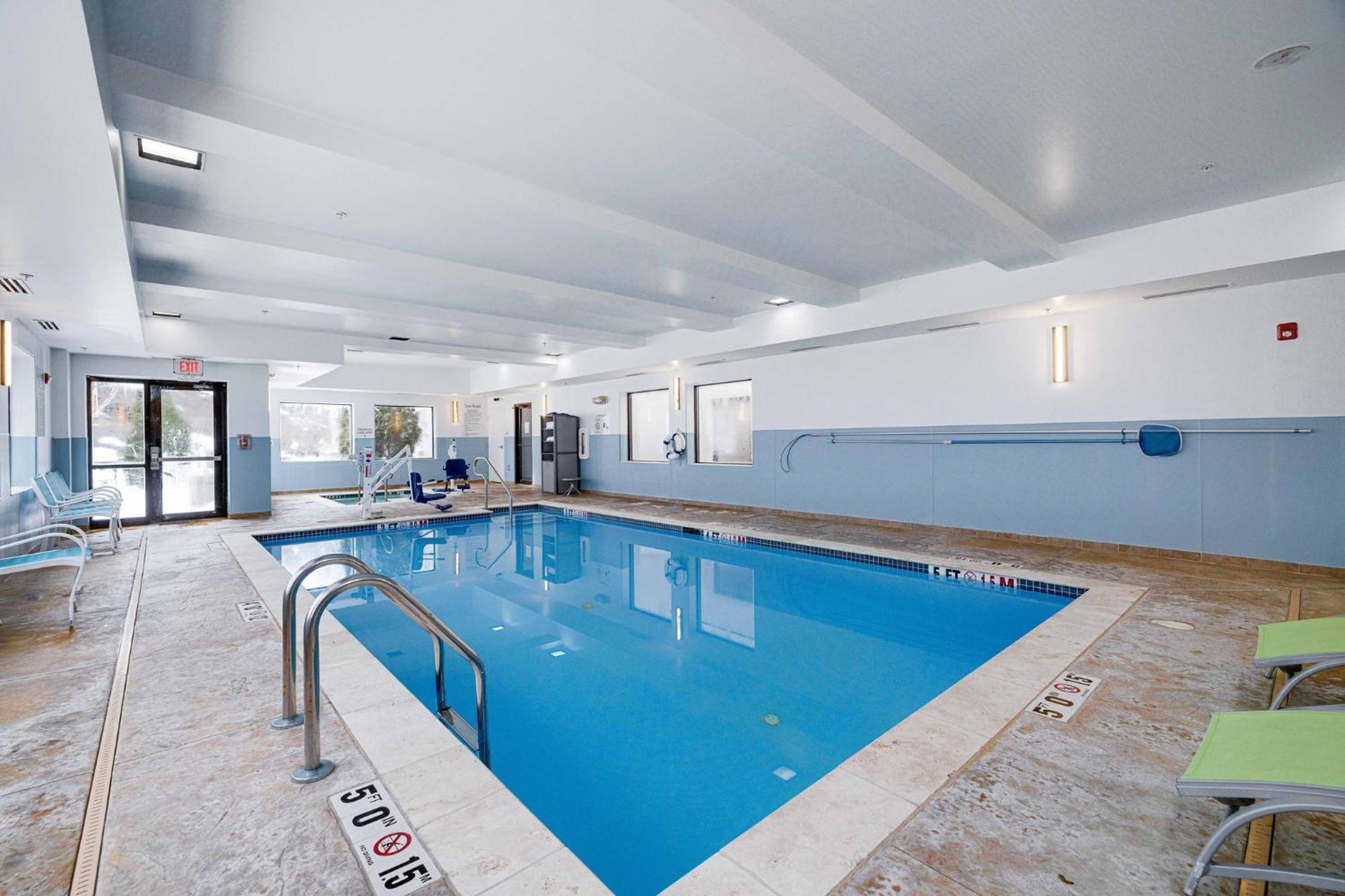 Holiday Inn Express Wilkes Barre East By Ihg Eksteriør billede
