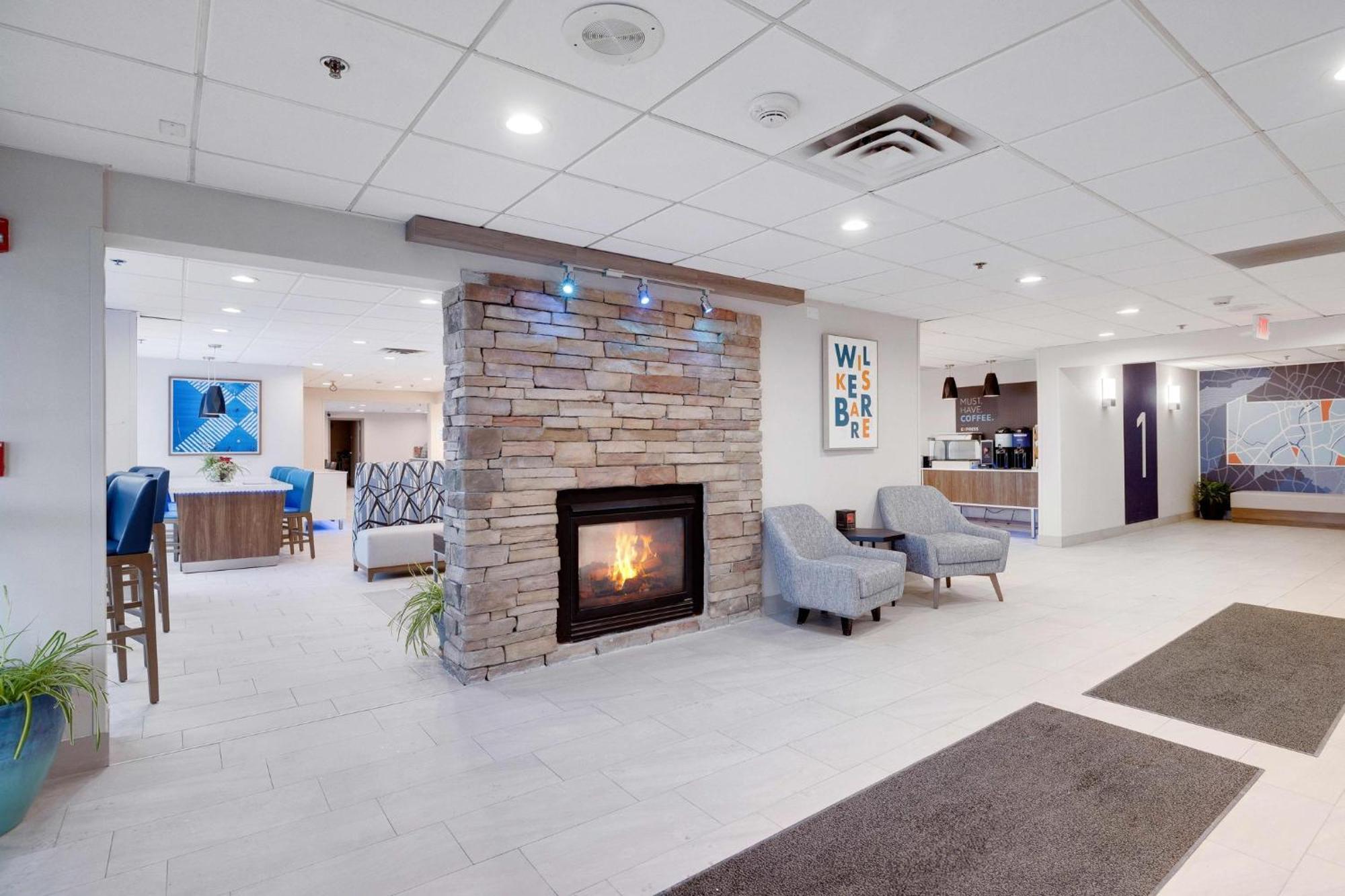 Holiday Inn Express Wilkes Barre East By Ihg Eksteriør billede