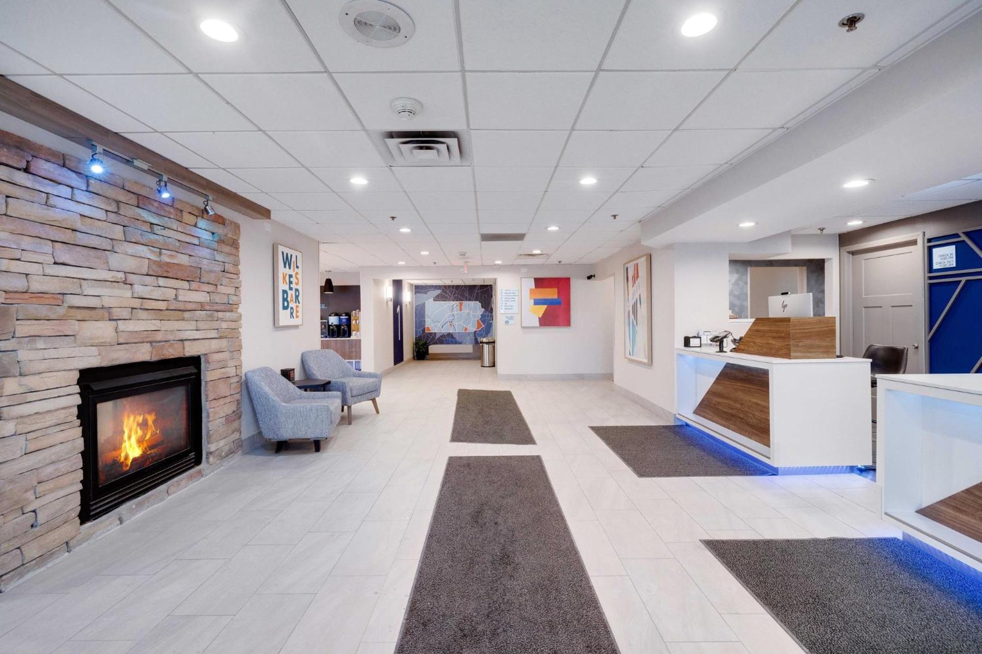 Holiday Inn Express Wilkes Barre East By Ihg Eksteriør billede